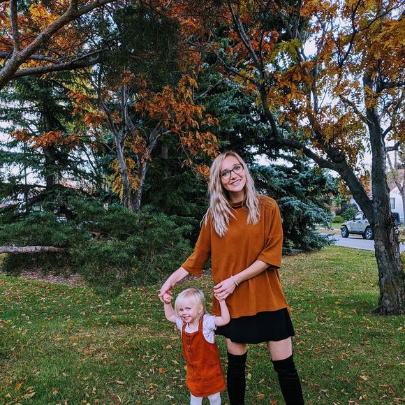 Meet your Posher, Danielle - Picture 1 of 1